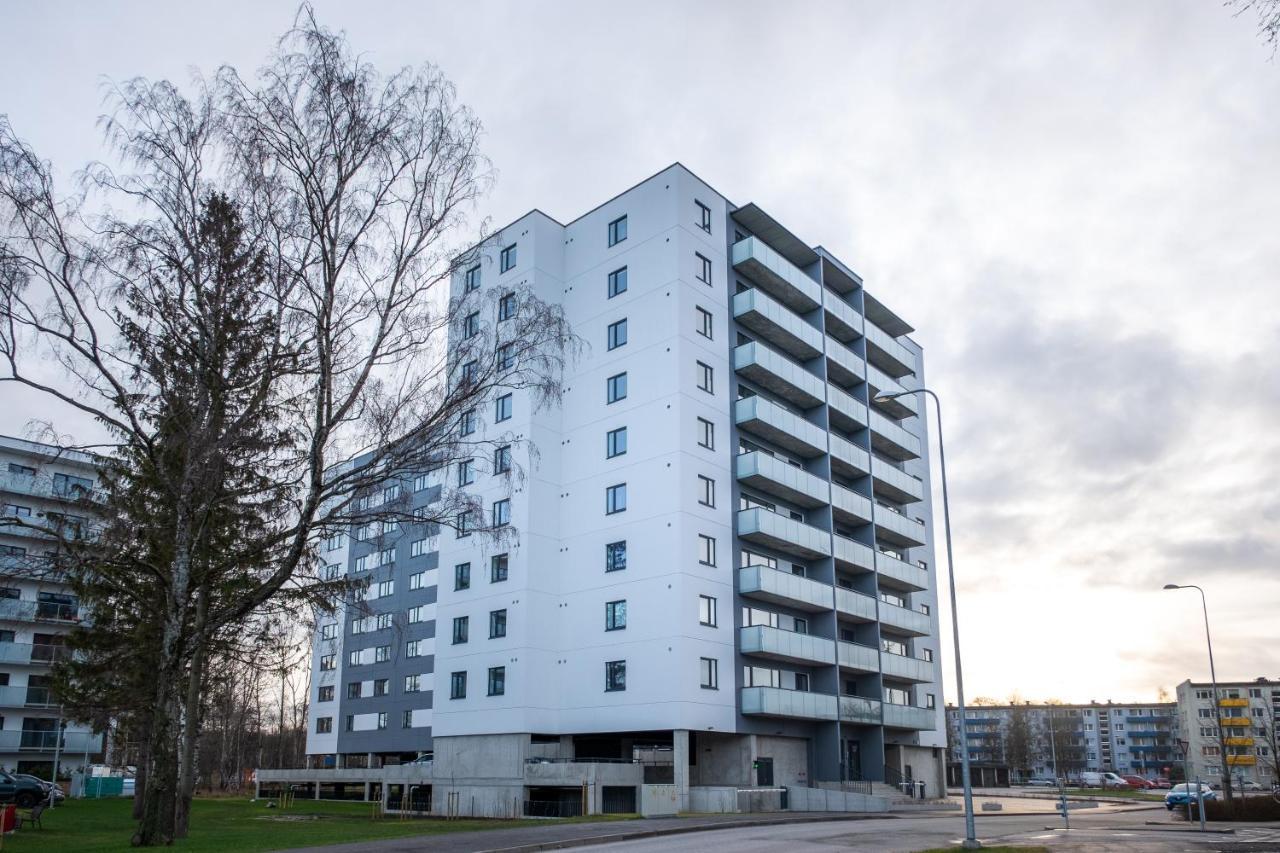 Spacious Mustamaee - Free Parking Huoneisto